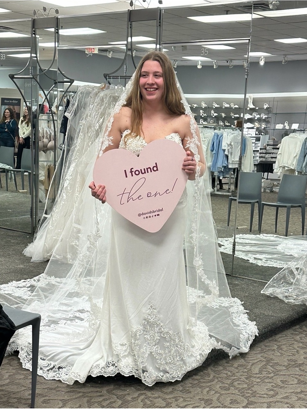 David’s Bridal White Lace A-Line Wedding Dress with Long Veil